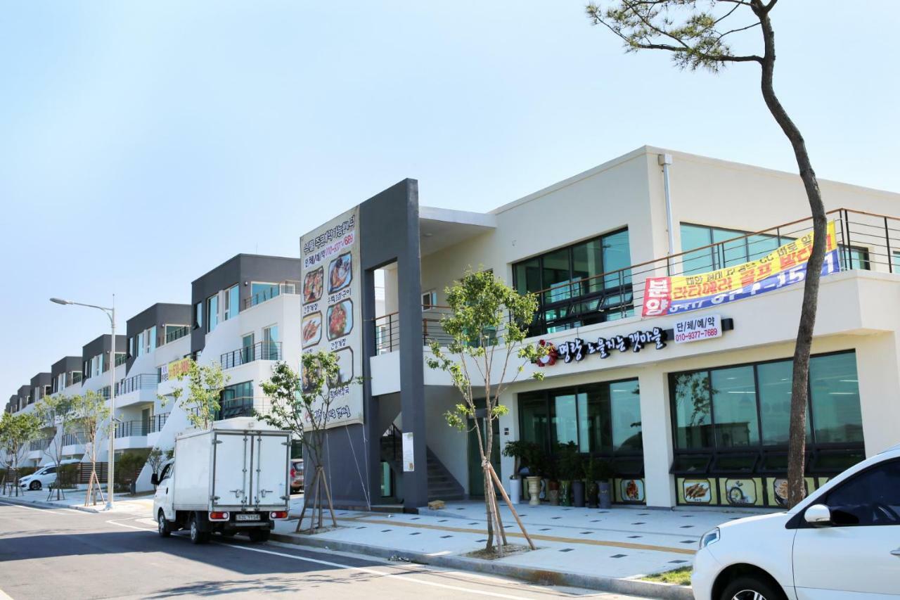 Latierra Terrace Golf Village Taean Exterior photo