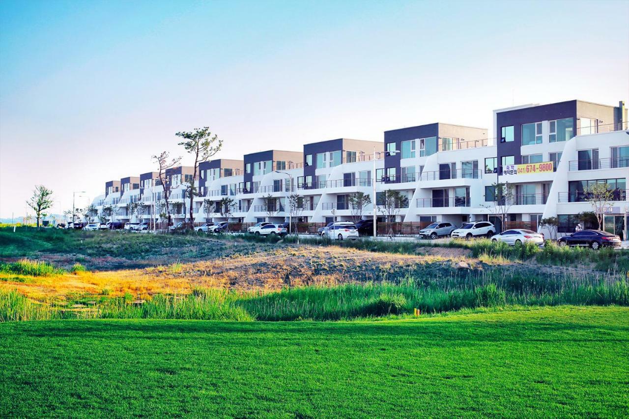 Latierra Terrace Golf Village Taean Exterior photo